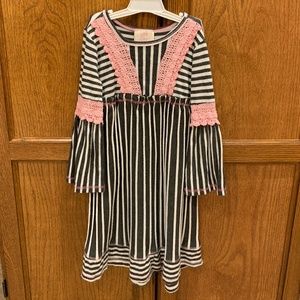 Size 4 toddler girls’ striped bell sleeve dress